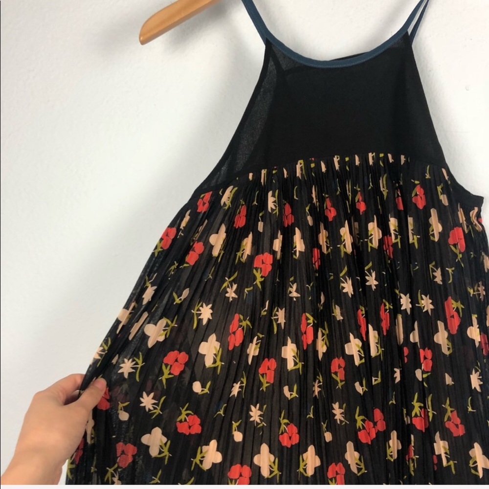 Urban Outfitters Cooperative floral pleated top - Picture 3 of 7